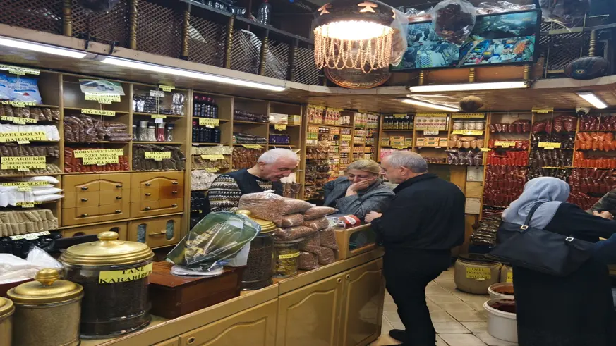 Virüsler Yayılıyor, Çare Aktarlarda Aranıyor