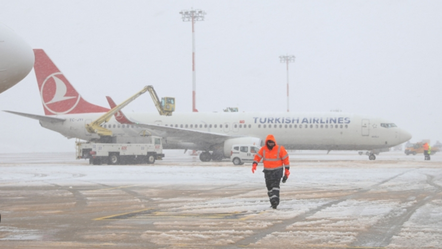 THY olumsuz hava şartları nedeniyle 61 seferini iptal etti