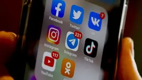 Sosyal medya platformlarını kullanmayanlar toplum tarafından dışlanabiliyor