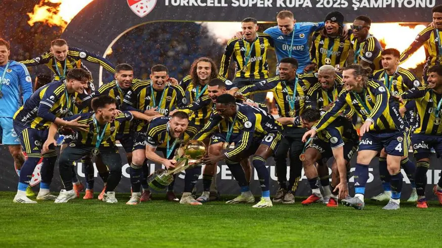Fenerbahçe, kupayı kaldırdı