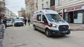 Kavga ettiği üvey babasını bıçakla ağır yaraladı