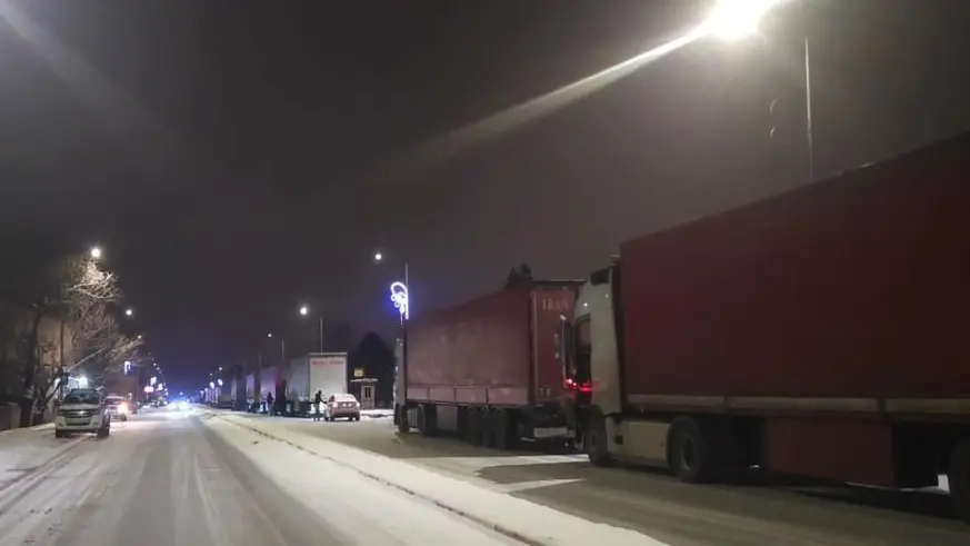 Erzincan-Sivas karayolu çığ nedeniyle ulaşıma kapandı