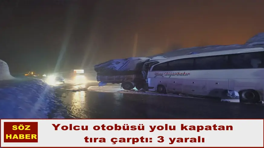 Yolcu otobüsü yolu kapatan  tıra çarptı