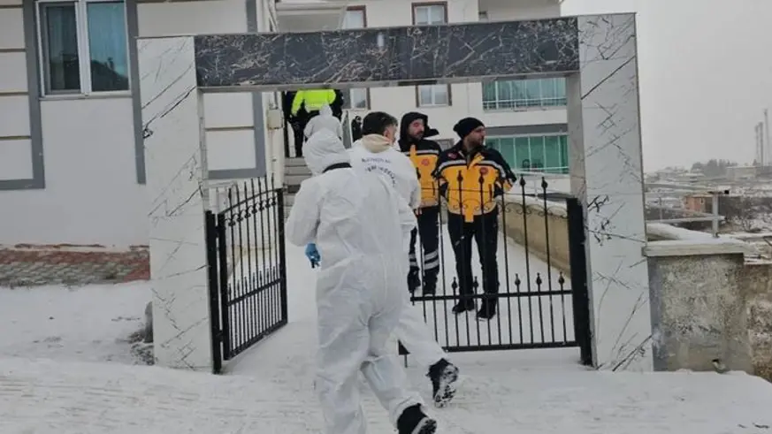 Karı-koca evlerinde silahla vurulmuş halde ölü bulundu