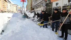 Güvenlik korucularından karla mücadeleye destek