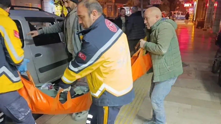 Akrabasının evinin merdivenlerinde ölü bulundu