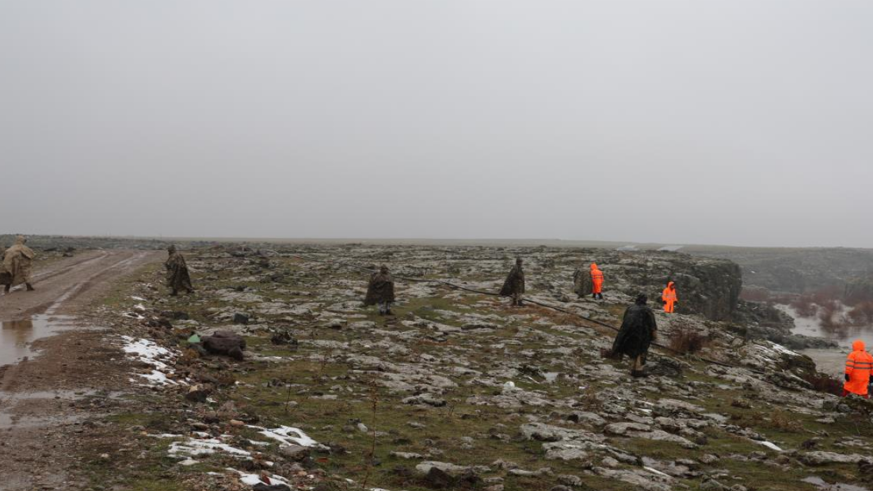 45 yaşındaki kadın için 100 kilometreden  fazla alan yaya olarak tarandı