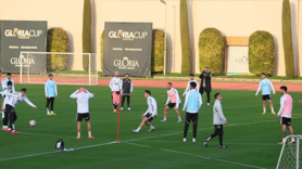 Beşiktaş, çalışmalarını Antalya'da sürdürüyor