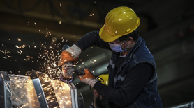 Sanayi üretimi yıllık yüzde 2,1 azaldı