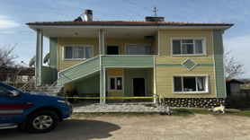 Babasını bıçaklayarak öldürdü