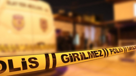 Emanet verdiği altınları ödemeyen oğlunu bıçakla öldürdü