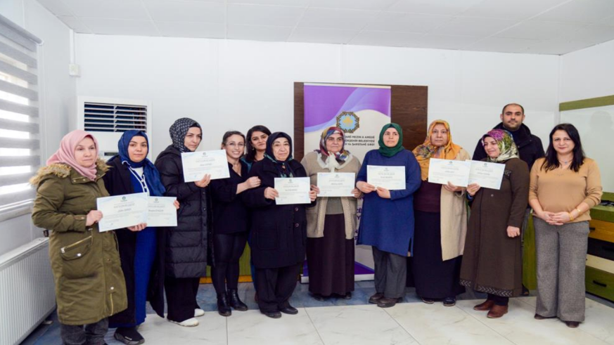 Kadınlar teknik eğitimle meslek sahibi oluyor