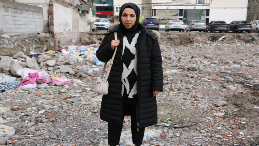 Depremin ilk yarım saatinde annesini kaybetti, 60 saat sonra kendisi kurtarıldı