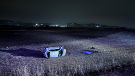 Otomobil şarampole yuvarlandı